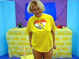 Monique Loves Her Vibrator