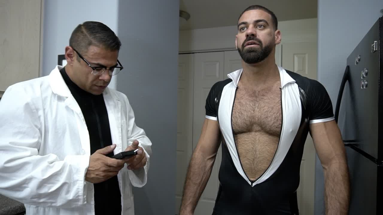 Dr Navarro vs Super Larkin