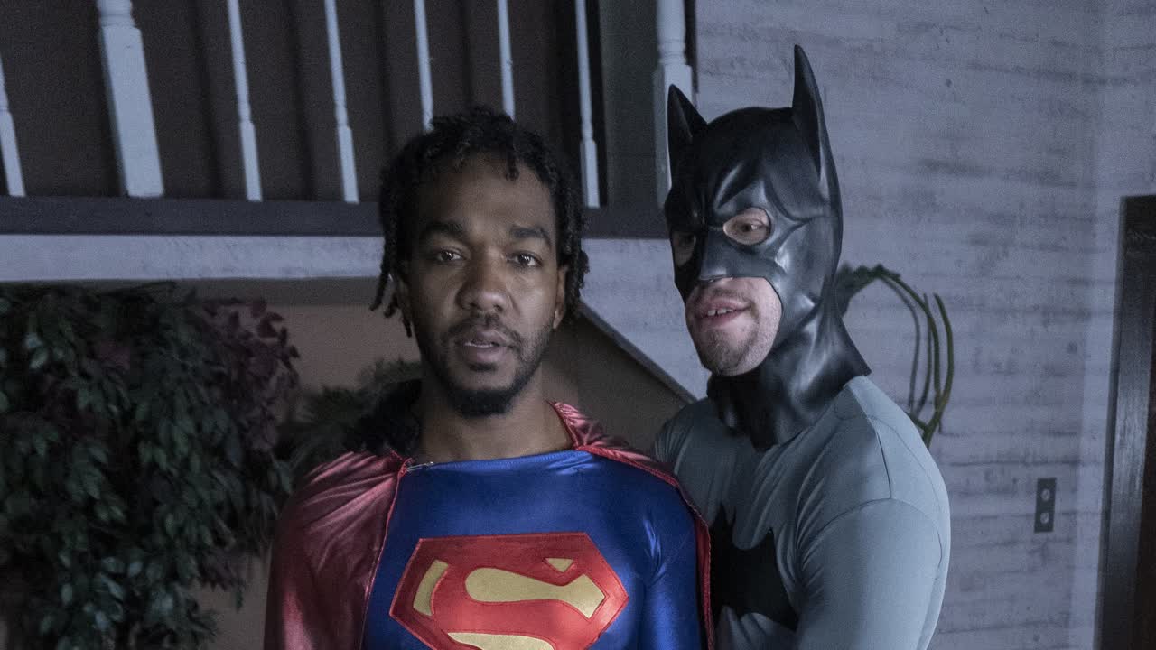 Fetish porn video - Batman Seduces Superman with Kryptonite
