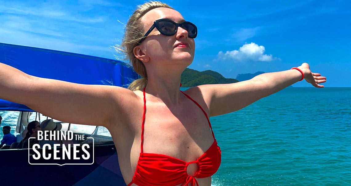 Dee Vine BTS with Arousins