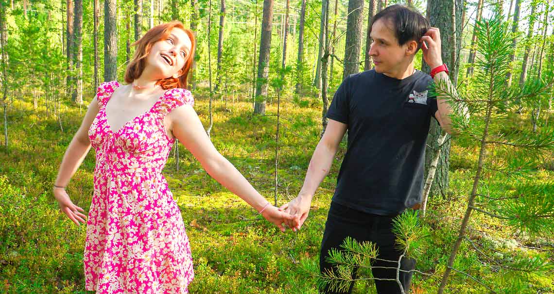 Redhead Fergy horny in nature 