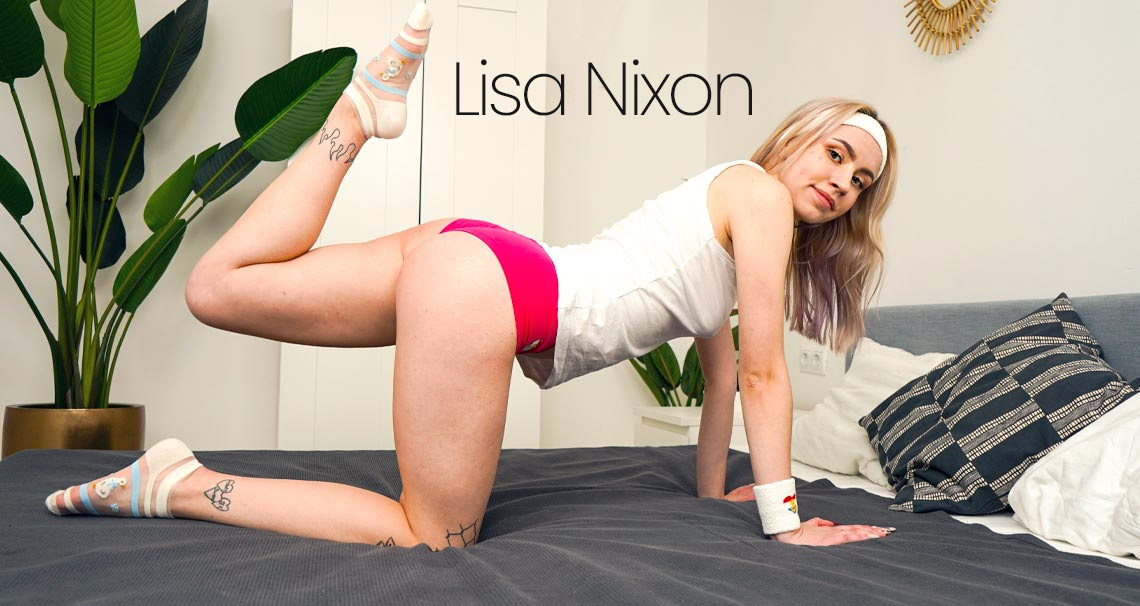 Lisa Nixon stretching her pussy 