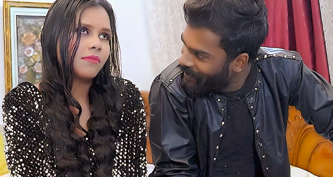 Busty Indian amateur’s wild ride