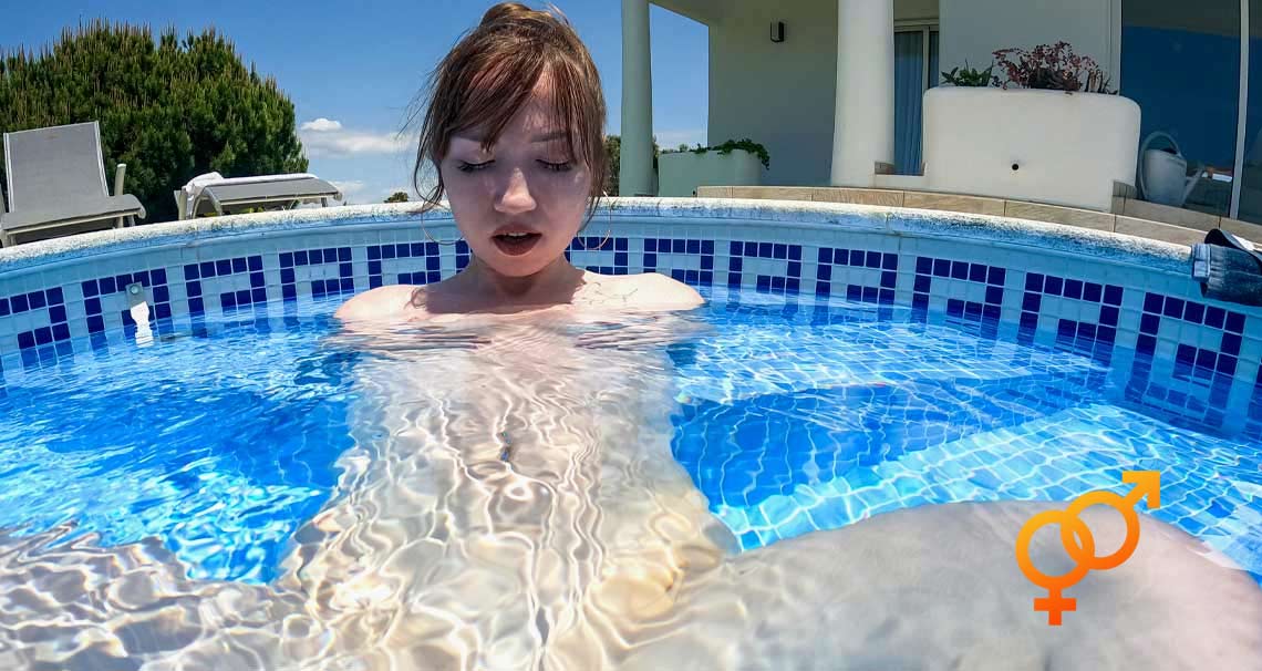 Footjob in the pool