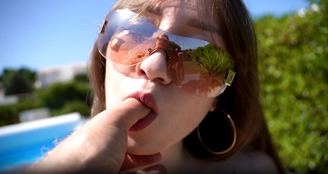 Kate Quinn loves vacation sex