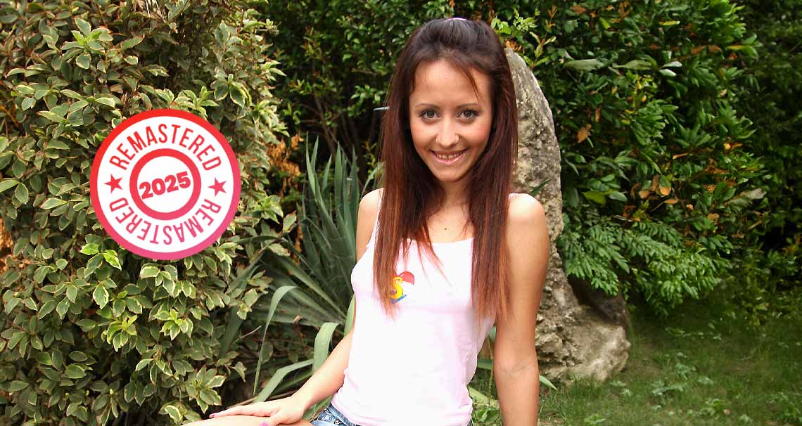 Nathalie masturbating in the garden 