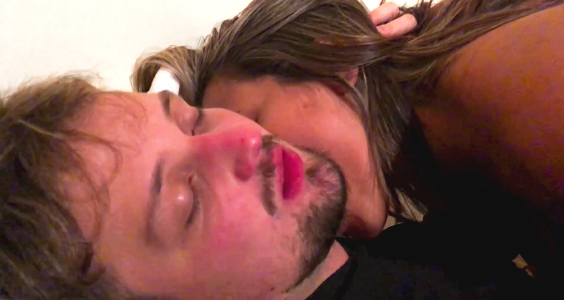 Hot amateur threesome