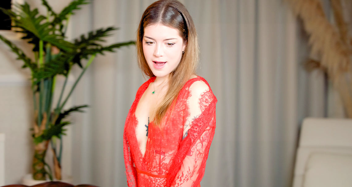 Agatha Shay rides the fuck machine