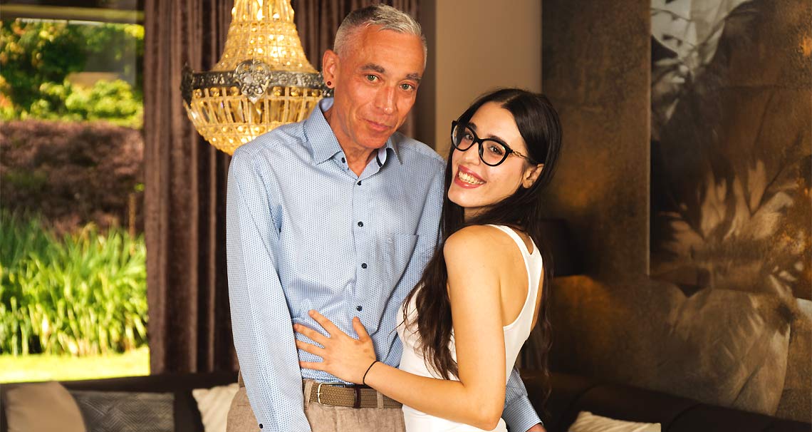 Beauty Briseida Myers fucks senior Stefan