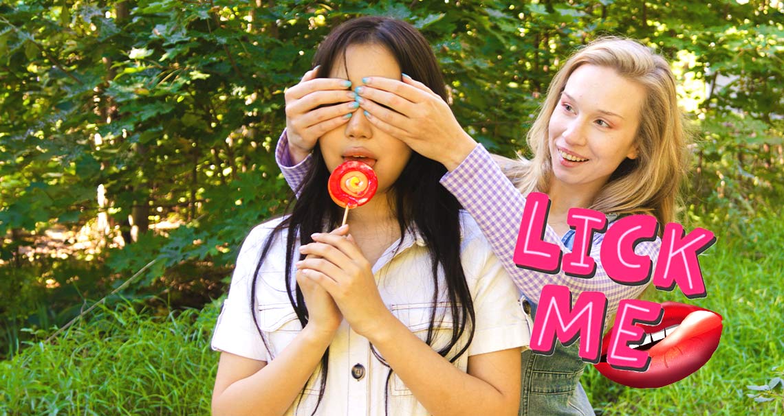 Brunette Asian Anna VS Blonde Alice 