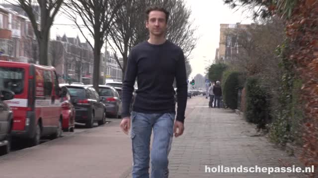 Screenshot uit Dennis vindt de perfecte MILF en mag haar meteen uitwonen