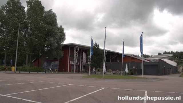 Screenshot uit Nederlands stelletje wordt bijna betrapt
