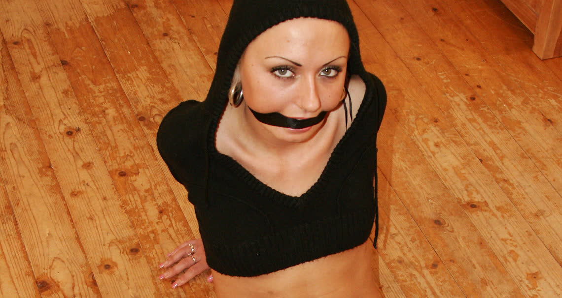 Romantic Dildotreatement at the Fireplace