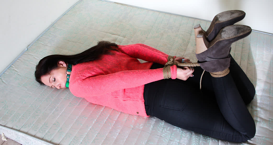 Fetish porn video - Lena struggling on a matras