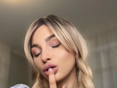 MechelleGrace Webcam